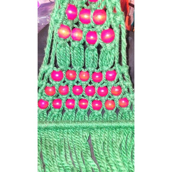 Vintage Handmade Macrame Christmas Wall Hanging Decoration With Red Wood Beads H - Picture 4 of 8